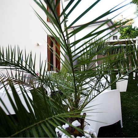 Casa Mia Apartment Desenzano del Garda Bagian luar foto