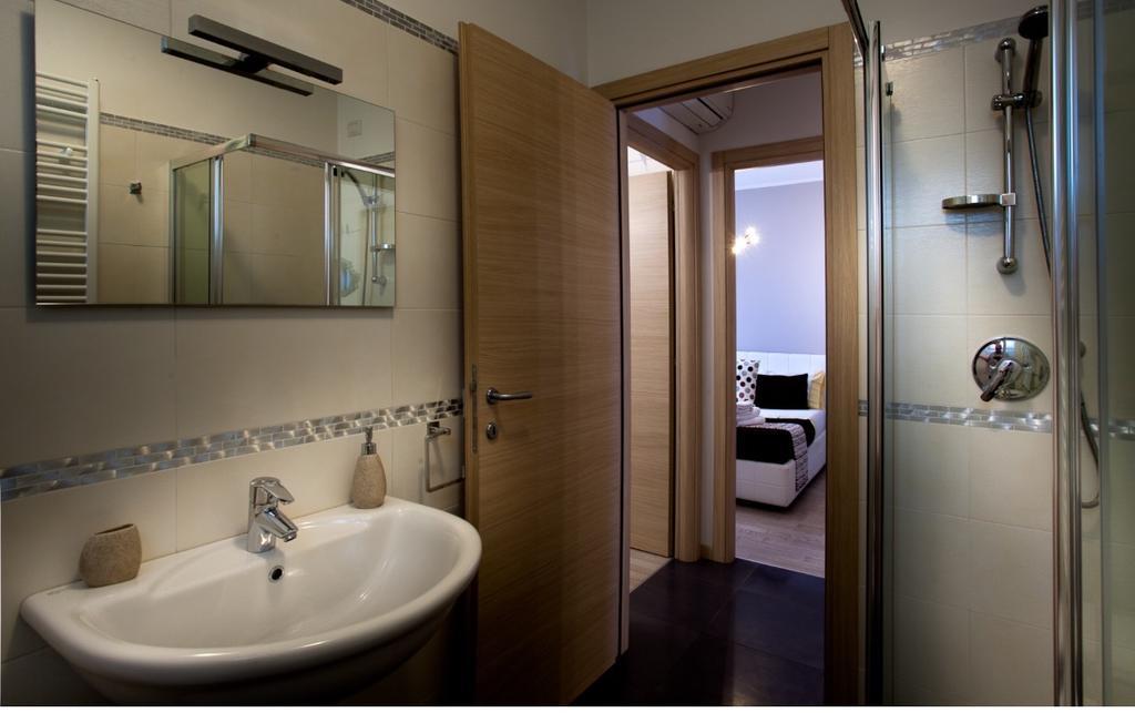 Casa Mia Apartment Desenzano del Garda Bagian luar foto