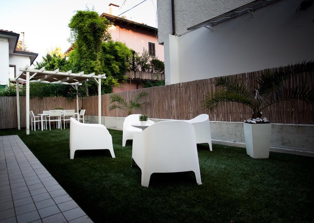 Casa Mia Apartment Desenzano del Garda Bagian luar foto