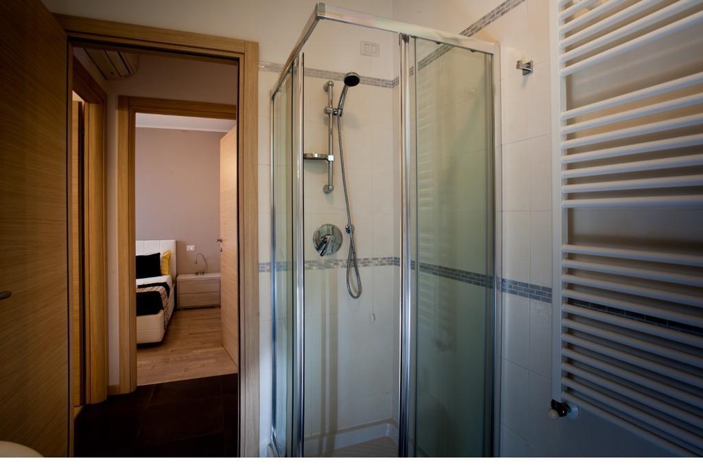 Casa Mia Apartment Desenzano del Garda Bagian luar foto