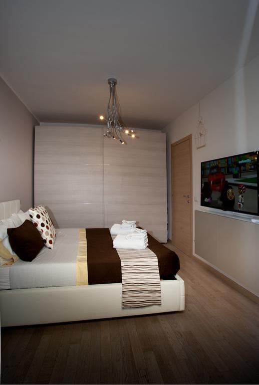 Casa Mia Apartment Desenzano del Garda Bagian luar foto